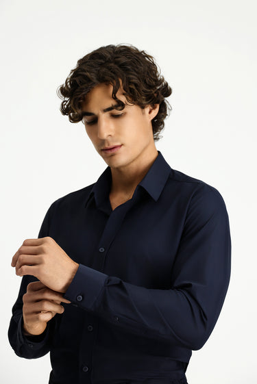Koyu Lacivert Techno-Line Uzun Kol Slim Fit Dar Kesim Klasik Likralı Gömlek
