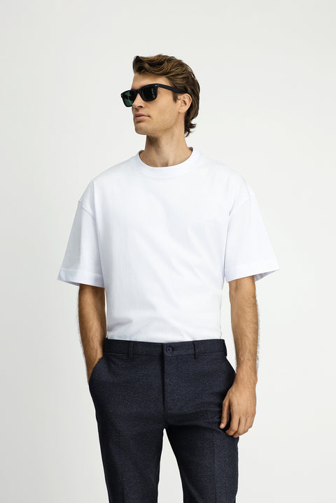 Beyaz Bisiklet Yaka Oversize Ekstra Rahat Kesim Pamuk Tişört