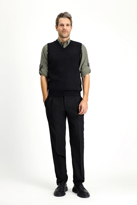 Siyah V Yaka Pamuklu Triko Süveter