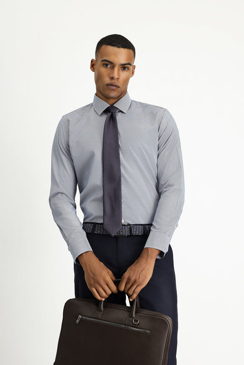 Orta Lacivert Uzun Kol Slim Fit Dar Kesim Klasik Desenli Pamuklu Kolay Ütülenebilir Gömlek