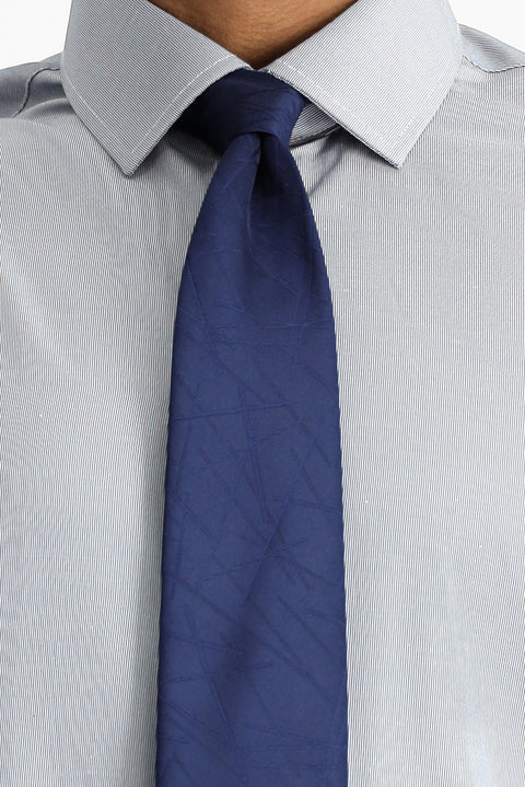 Koyu Lacivert Uzun Kol Slim Fit Klasik Yaka Pamuklu Kolay Ütülenebilir Desenli Gömlek