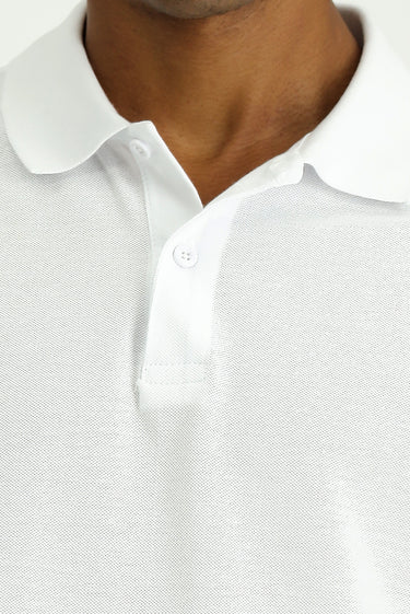 Beyaz Polo Yaka Regular Fit Nakışlı Tişört