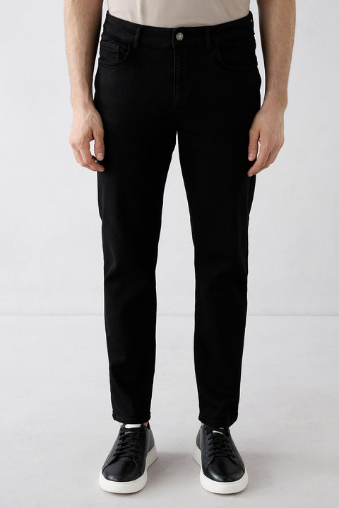 Siyah Regular Fit Standart Kesim 5 Cep Lyocell Karışımlı Denim Pantolon