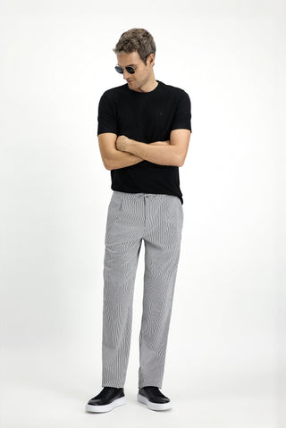  Siyah Regular Fit Likralı Çizgili Beli Lastikli İpli Pileli Klasik Kumaş Pantolon