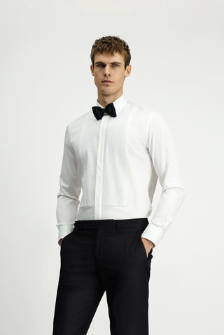  Beyaz Slim Fit Dar Kesim Piliseli Pamuklu Ata Yaka Gömlek