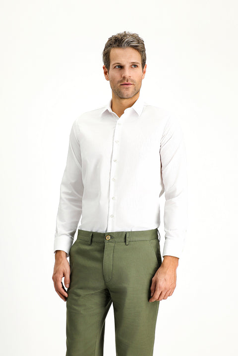 Beyaz Uzun Kol Slim Fit Dar Kesim Klasik Non Iron Desenli Pamuklu Gömlek