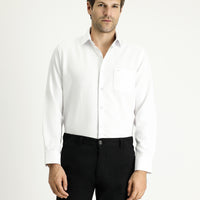 Beyaz Uzun Kol Klasik Desenli Pamuklu Kolay Ütülenebilir Gömlek