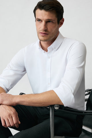  Beyaz Uzun Kol Regular Fit Düğmeli Yaka Pamuklu Kolay Ütülenebilir 4 Mevsim Oxford Gömlek