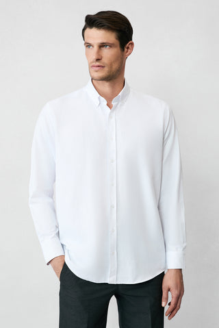  Beyaz Uzun Kol Regular Fit Düğmeli Yaka Pamuklu Kolay Ütülenebilir Oxford 4 Mevsim Gömlek