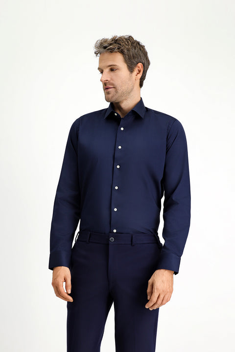 Koyu Lacivert Uzun Kol Slim Fit Dar Kesim Klasik Su İtici Leke Tutmaz 4 Mevsim Pamuk Gömlek