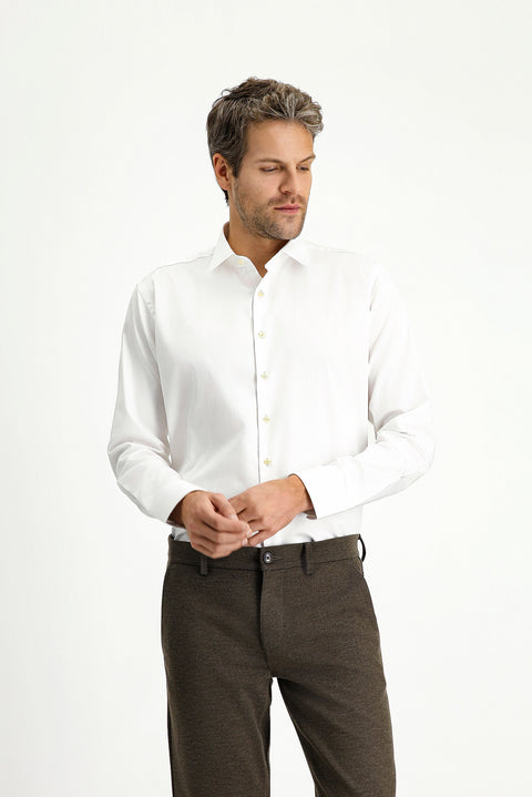 Beyaz Uzun Kol Slim Fit Dar Kesim Klasik Su İtici Leke Tutmaz 4 Mevsim Pamuk Gömlek