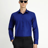 Orta Lacivert Uzun Kol Slim Fit Dar Kesim Klasik Non Iron Pamuklu Gömlek