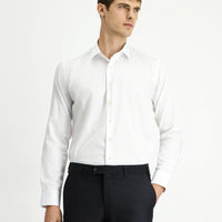 Beyaz Uzun Kol Slim Fit Dar Kesim Klasik Non Iron Pamuklu Gömlek