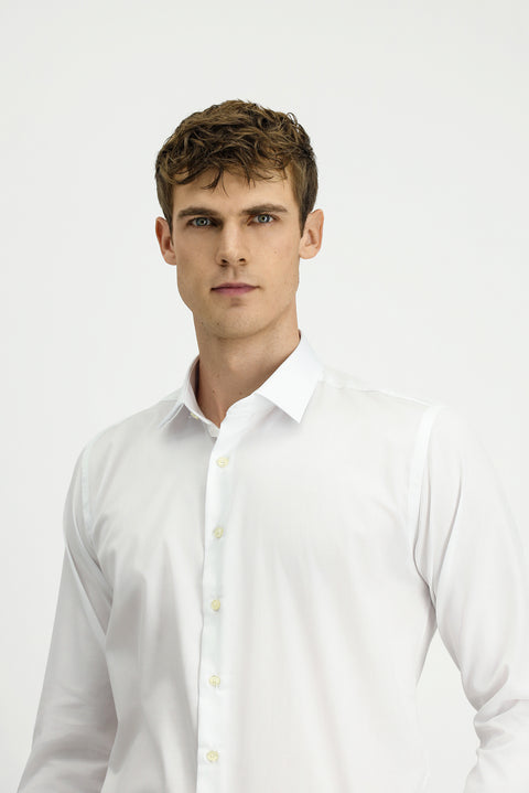 Beyaz Uzun Kol Slim Fit Dar Kesim Klasik Non Iron Pamuklu Gömlek