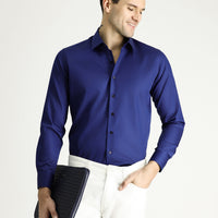 Orta Lacivert Uzun Kol Slim Fit Dar Kesim Pamuklu Non Iron Saten Klasik Gömlek