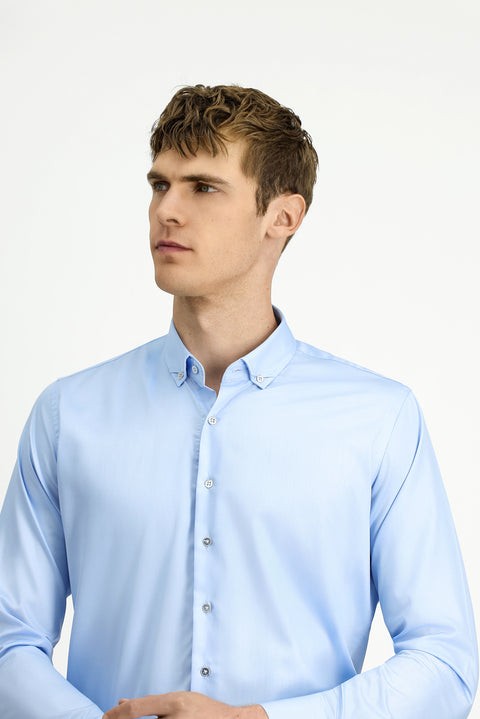 Uçuk Mavi Uzun Kol Slim Fit Dar Kesim Non Iron Ütü Gerektirmeyen Pamuklu Düğmeli Yaka Gömlek