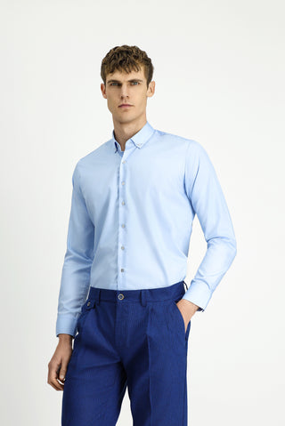  Uçuk Mavi Uzun Kol Slim Fit Dar Kesim Non Iron Ütü Gerektirmeyen Pamuklu Düğmeli Yaka Gömlek