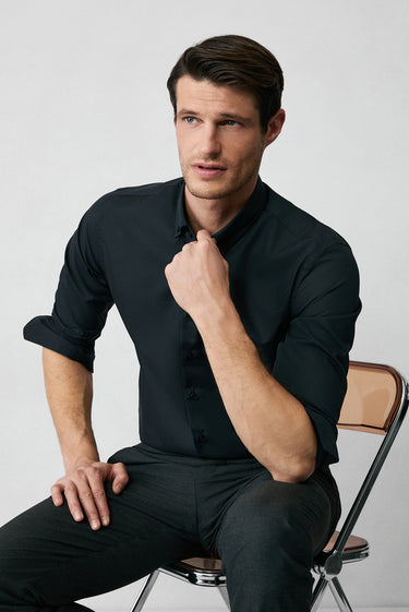  Siyah Uzun Kol Slim Fit Dar Kesim Non Iron Ütü Gerektirmeyen Pamuklu Düğmeli Yaka Gömlek