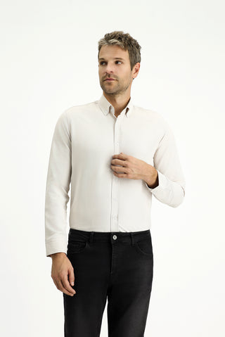  Orta Bej Uzun Kol Slim Fit Düğmeli Yaka Pamuklu Kolay Ütülenebilir 4 Mevsim Oxford Gömlek