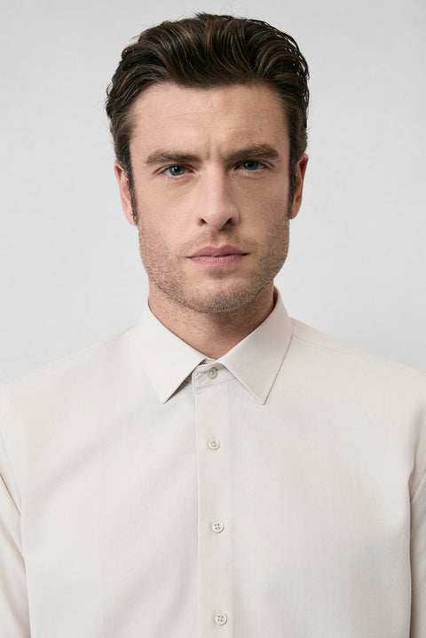 Orta Bej Uzun Kol Slim Fit Klasik Yaka Pamuklu Kolay Ütülenebilir Oxford 4 Mevsim Gömlek