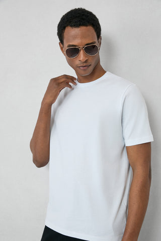  Beyaz Bisiklet Yaka Slim Fit %100 Pamuk Tişört