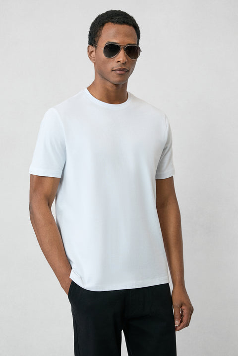 Beyaz Bisiklet Yaka Slim Fit %100 Pamuk Tişört