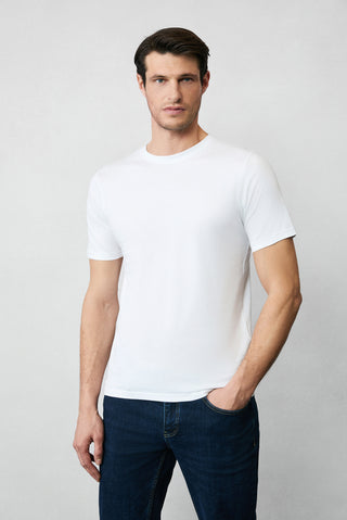  Beyaz-Siyah-Lacivert Bisiklet Yaka Slim Fit Dar Kesim Pamuk 3'lü Tişört Seti