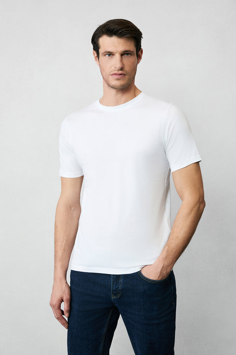 Beyaz-Siyah-Lacivert Bisiklet Yaka Slim Fit Dar Kesim Pamuk 3'lü Tişört Seti