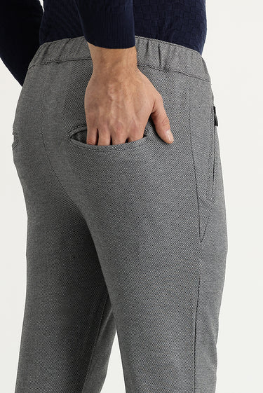 Siyah Slim Fit Dar Kesim Beli Lastikli İpli Jogger Pantolon