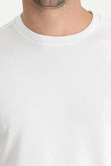  Beyaz Bisiklet Yaka Slim Fit Dar Kesim Nakışlı Tişört