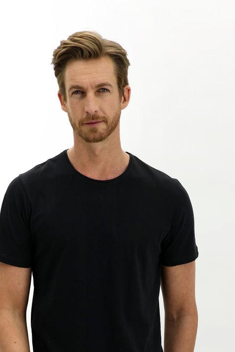 Siyah Bisiklet Yaka Slim Fit Dar Kesim Pamuk Tişört