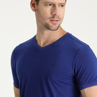 Saks Mavi V Yaka Slim Fit Dar Kesim Nakışlı Tişört