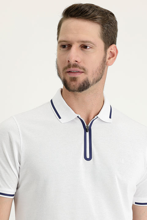 Beyaz Polo Yaka Regular Fit Fermuarlı Nakışlı Pamuk Tişört