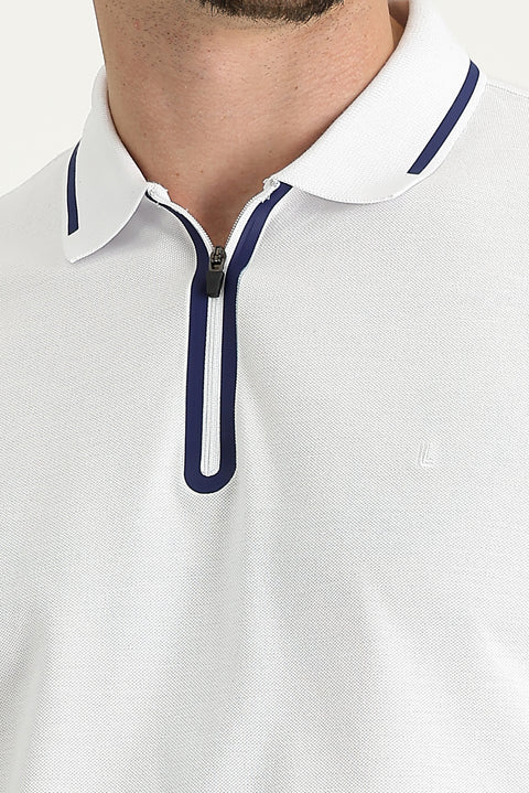 Beyaz Polo Yaka Regular Fit Fermuarlı Nakışlı Pamuk Tişört
