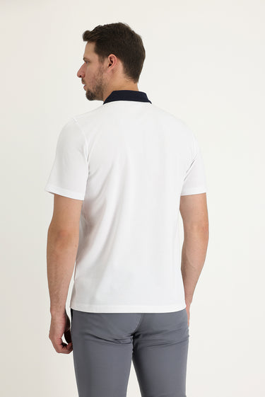  Beyaz Cepli Polo Yaka Regular Fit Fermuarlı Nakışlı Tişört