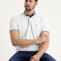 Beyaz Polo Yaka Regular Fit Nakışlı Tişört