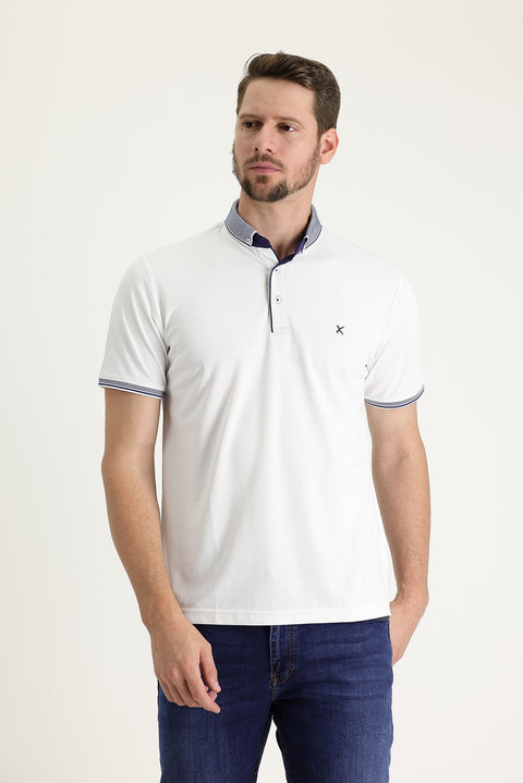 Beyaz Polo Yaka Regular Fit Nakışlı Tişört