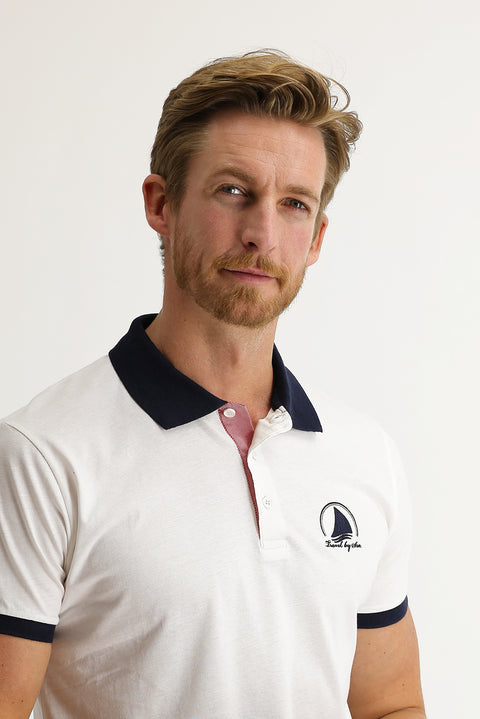 Beyaz Polo Yaka Slim Fit Dar Kesim Desenli Tişört