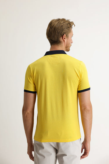 Açık Sarı Polo Yaka Slim Fit Dar Kesim Desenli Tişört