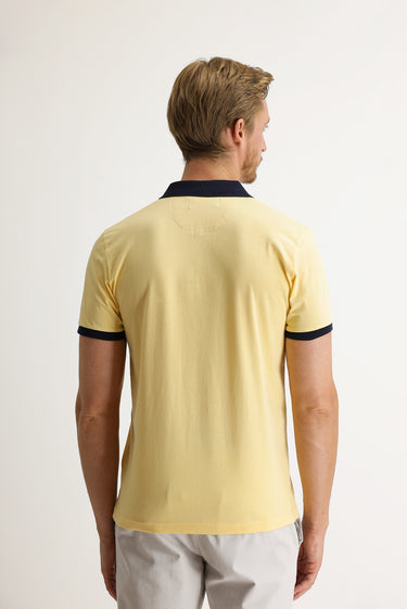 Koyu Sarı Polo Yaka Slim Fit Dar Kesim Desenli Tişört