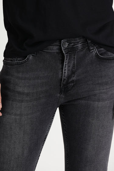 Siyah Slim Fit Dar Kesim Likralı Denim Pantolon