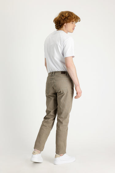  Koyu Bej Regular Fit Likralı Denim Pantolon
