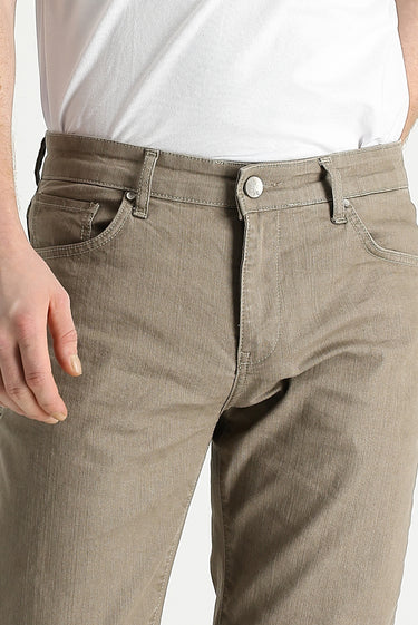  Koyu Bej Regular Fit Likralı Denim Pantolon