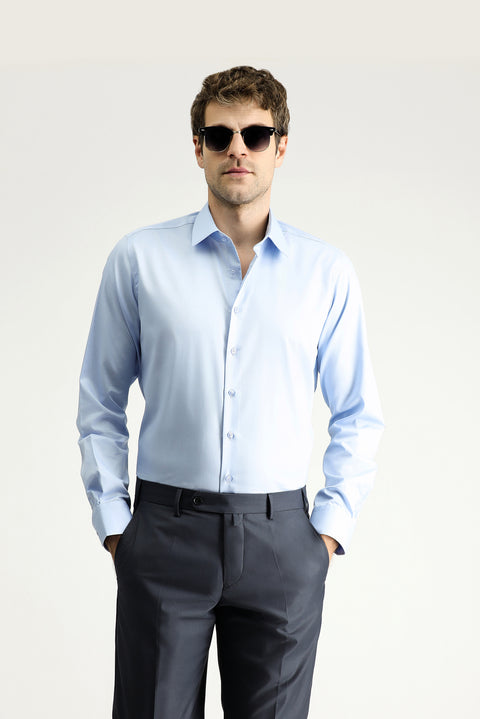 Uçuk Mavi Uzun Kol Slim Fit Dar Kesim Non Iron Klasik Pamuklu Gömlek