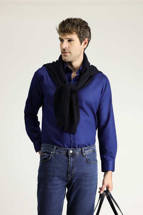 Koyu Lacivert Uzun Kol Slim Fit Dar Kesim Klasik Non Iron Saten Pamuklu Gömlek