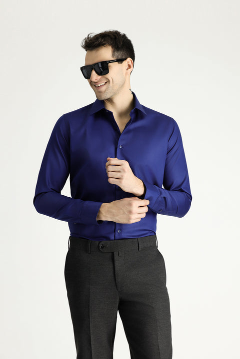 Orta Lacivert Uzun Kol Slim Fit Dar Kesim Klasik Non Iron Saten Pamuklu Gömlek