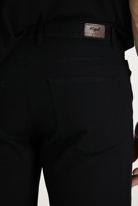 Black 6-Drop Regular Fit Bermuda Shorts