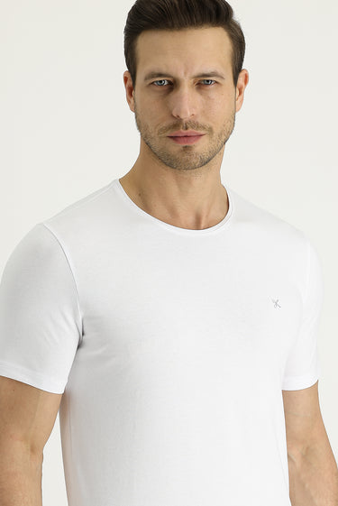  Beyaz Bisiklet Yaka Slim Fit Dar Kesim Nakışlı Tişört
