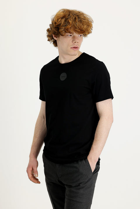 Siyah Bisiklet Yaka Slim Fit Dar Kesim Baskılı Tişört