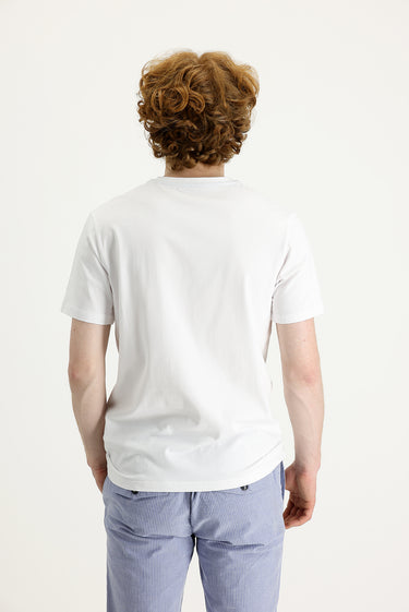 Beyaz Bisiklet Yaka Slim Fit Dar Kesim Baskılı Tişört